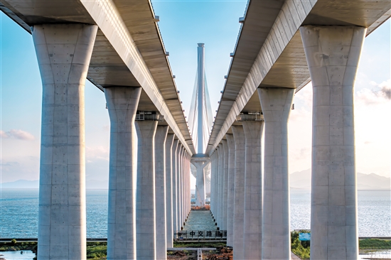 黃茅?？绾Ｍǖ赖膶ΨQ美學。