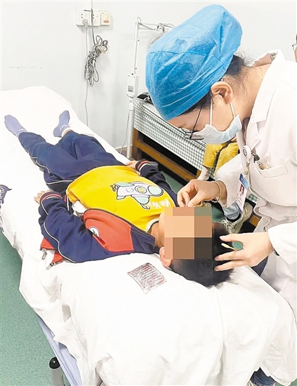 中醫(yī)康復(fù)特色夜間門診為患者提供高效服務(wù)。