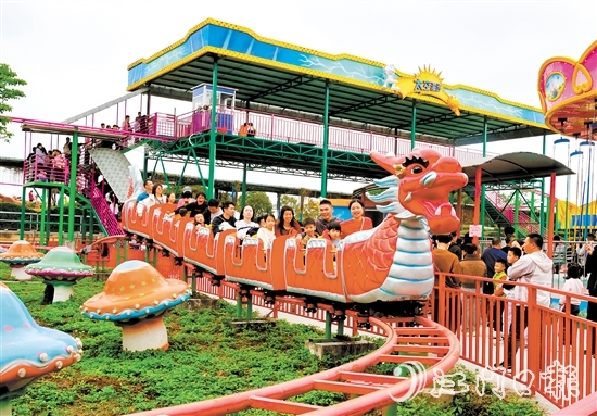 春節(jié)假期，江海多個(gè)景區(qū)持續(xù)“上新”，成為市民游客出行的首選之地。劉瓊