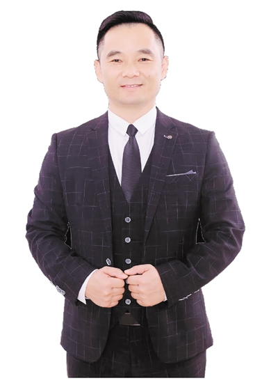 江門市青年創(chuàng)業(yè)協(xié)會(huì)會(huì)長(zhǎng)、廣東小二街便利店