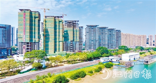 第四代住宅采用了大陽臺設(shè)計，有效提升住宅實用率和增強居住舒適度。