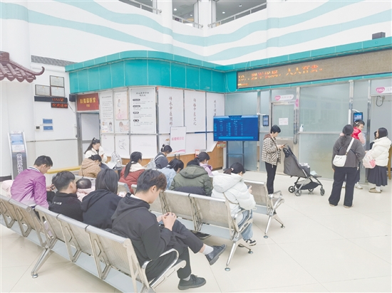 3月要注意防范流感、新冠病毒感染、諾如病毒感染性腹瀉、水痘等傳染病。