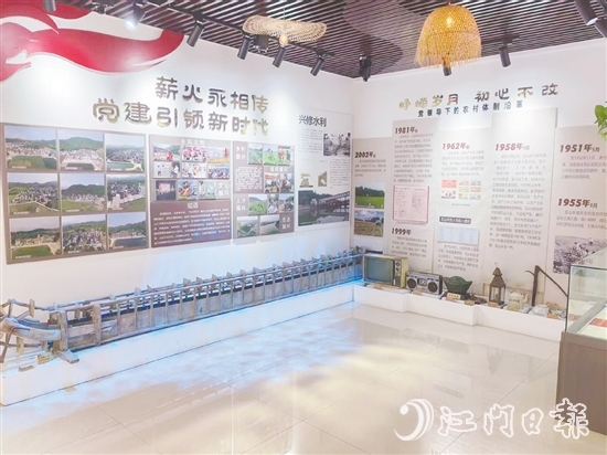 大田鎮(zhèn)“石山印記”村史館中的龍骨水車已有多年歷史。