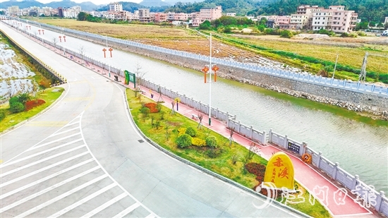 赤溪鎮(zhèn)通過岸線整治、慢行系統(tǒng)建設(shè)、危橋改造等一系列措施，讓白宵河實(shí)現(xiàn)從單一防洪功能向綜合生態(tài)廊道的華麗轉(zhuǎn)身。