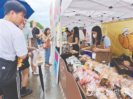 琳瑯滿目的面包讓人食指大動。