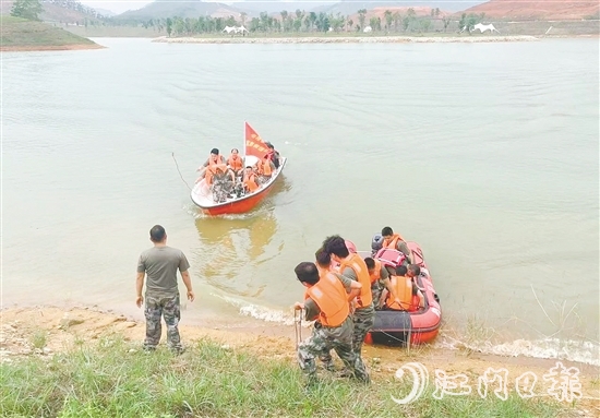 近日，鶴山市舉行2025年防汛防風(fēng)應(yīng)急演練。