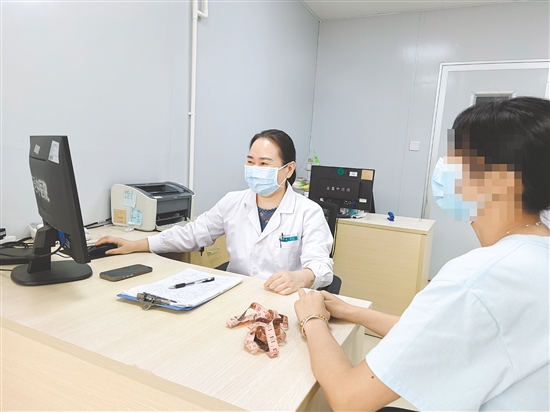 兒童青少年如果出現營養(yǎng)問題應及時就診，尋求專業(yè)人士的建議。