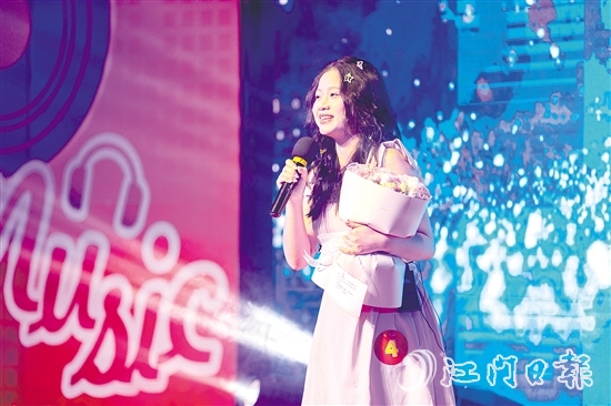 參賽選手深情演繹，展現了勞動者風采。