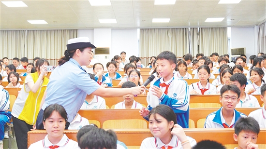 互動環(huán)節(jié)，同學(xué)們積極回答問題。