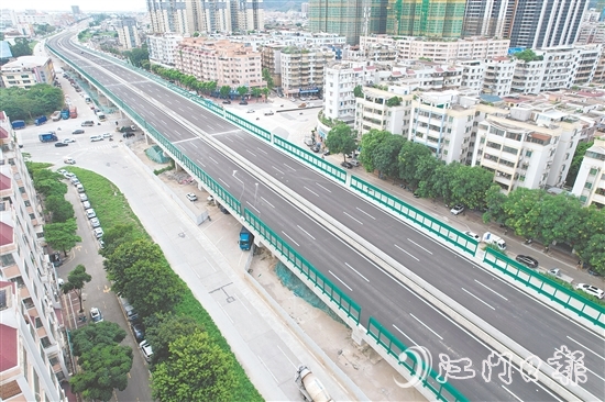 國(guó)道G240新會(huì)段三和大道北跨線橋貫通，大大方便群眾出行。