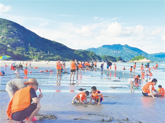 暑期，不妨到臺山川島踏浪。