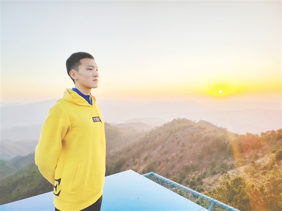 武警警官學院孫榮燁