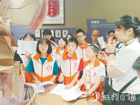 培訓(xùn)班課程將理論培訓(xùn)與實(shí)踐研學(xué)相結(jié)合，以提升學(xué)員的講解能力，深化對(duì)開(kāi)平歷史文化的認(rèn)識(shí)。