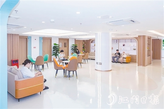 新會(huì)區(qū)人民醫(yī)院口腔中心于今年6月投入使用。