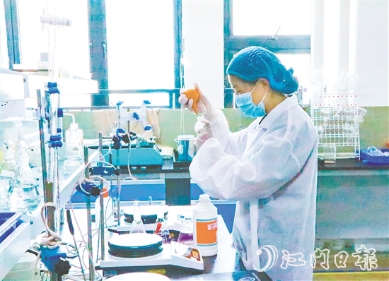 寶德利的研發(fā)人員在實驗室攻堅技術(shù)難題。