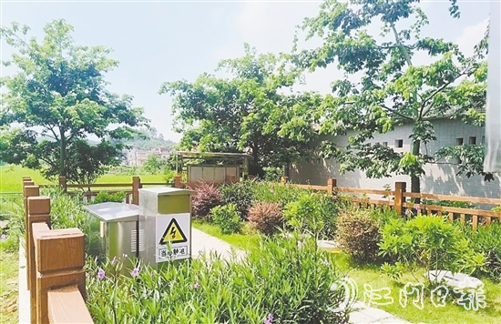 桃源鎮(zhèn)錢塘村污水處理站與周圍環(huán)境相協(xié)調(diào)。