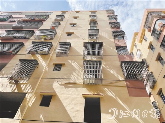 ▲西門(mén)社區(qū)老舊小區(qū)改造項(xiàng)目作為恩平全市首個(gè)示范標(biāo)桿項(xiàng)目，獲得各界充分肯定。