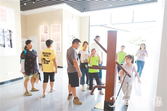 在蔡李佛國際傳承中心，群眾感受蔡李佛文化。