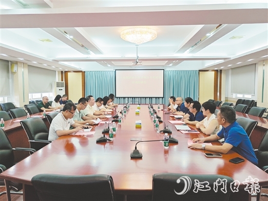 臺(tái)山召開(kāi)規(guī)范涉企行政執(zhí)法企業(yè)座談會(huì)。