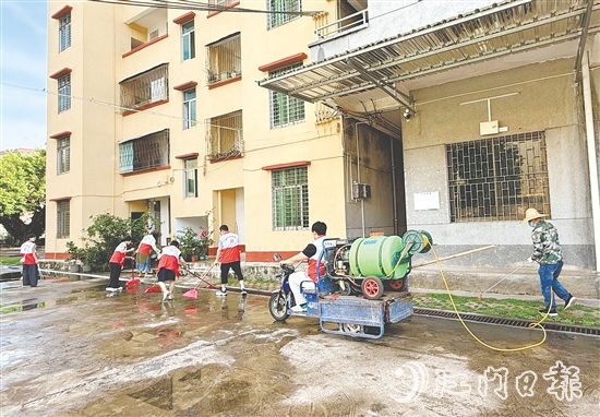 8月23-29日，恩平全市農(nóng)村地區(qū)開展為期7天的防蚊滅蚊愛國衛(wèi)生專項行動。