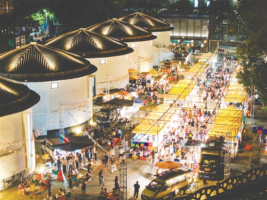 “七夕等圩”活動(dòng)走過七個(gè)年頭，從最初簡(jiǎn)單的市集，成長(zhǎng)為融合美食、文創(chuàng)、音樂、民俗體驗(yàn)的綜合性文化盛會(huì)。