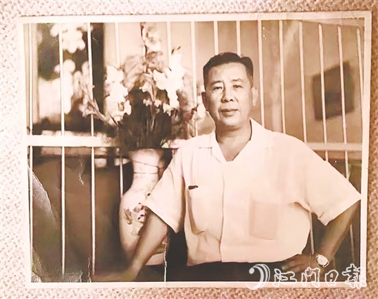 梅文鼎生活照，攝于20世紀(jì)60年代的香港。