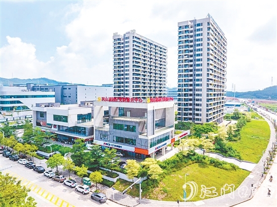 鳳山湖園區(qū)生活配套區(qū)（一期）項目順利推進。