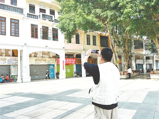 深圳旅拍團用手機定格江門的美。