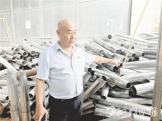 面對困境，郭繼南沒有放棄，而是不斷尋求出路。