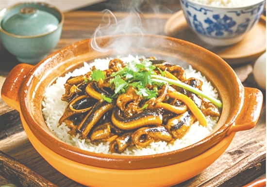 用臺山大米制作的煲仔飯別有一番風(fēng)味。