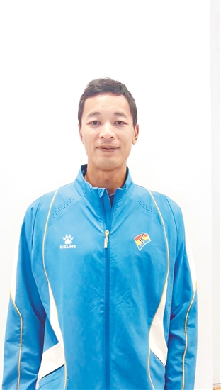 李焯新獲得十五運(yùn)會(huì)男子沙灘排球銀牌。