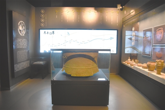 恩平市博物館的鎮(zhèn)館之寶——恩平大帽鼓銅鼓。