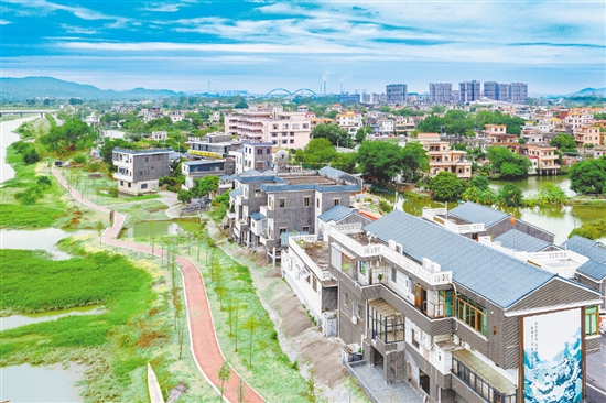 雙橋圩32間農(nóng)房實(shí)施外立面美化提升，盡顯水鄉(xiāng)韻味。