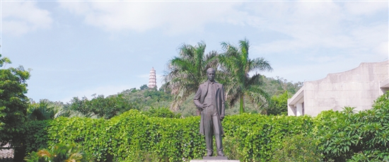 維新先驅梁啟超以“少年中國說”振聾發(fā)聵，成為近代中國思想啟蒙的旗手。