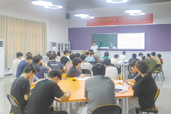 “產(chǎn)教評”技能生態(tài)鏈建設(shè)在江門落地。