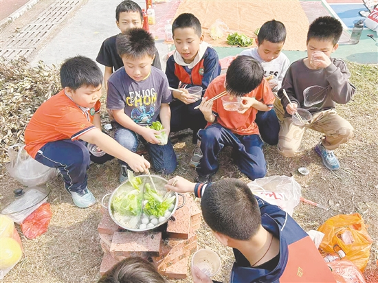 自主野炊樂趣多。