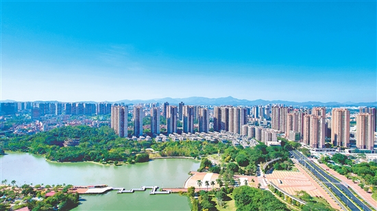 鶴山城區(qū)新貌。