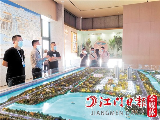 業(yè)內(nèi)人士預(yù)測(cè)國(guó)慶黃金周樓市將熱鬧起來(lái)。