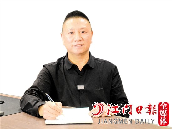 江門市裝飾建材行業(yè)協(xié)會執(zhí)行會長兼秘書長蔣武柳 江門市裝飾建材行業(yè)協(xié)會執(zhí)行會長兼秘書長蔣武柳