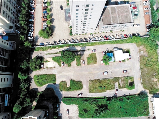 雙龍大道與勝利北路交叉口東側(cè)地塊實景圖。