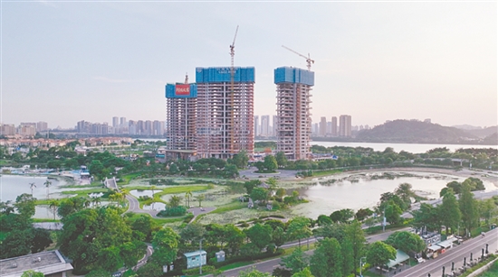 江發(fā)·天御灣景觀資源出色。