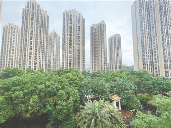 一些帶電梯的次新房價格也變得比較實惠。