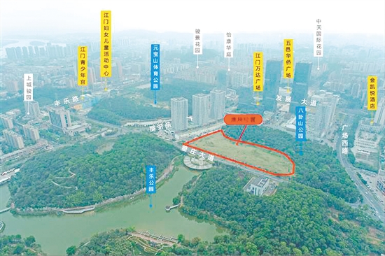 蓬江區(qū)篁莊大道南側(cè)、蓬江萬達廣場北側(cè)地塊位置優(yōu)越。