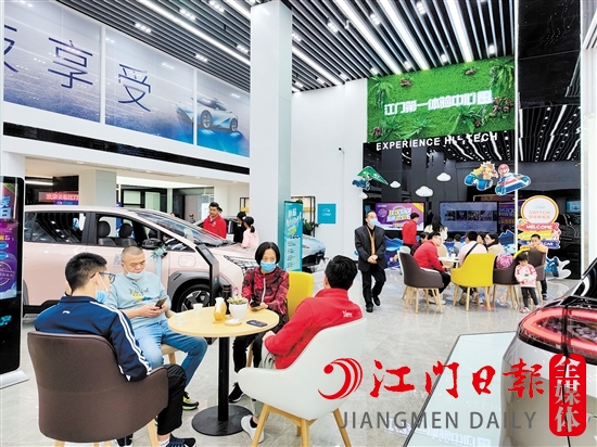 如何通過直播，提升消費者到店成交值得思考。