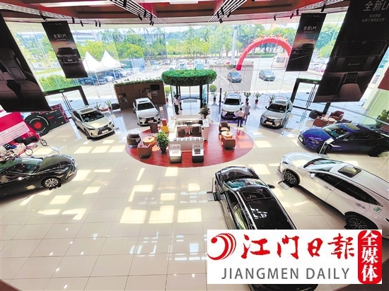 雷克薩斯江門元泰通4S店重裝開業(yè)，整體變得更優(yōu)雅別致。