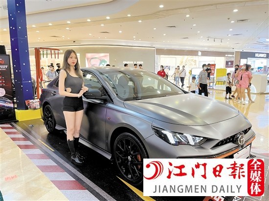 影豹R-style賽道版外觀時尚動感。