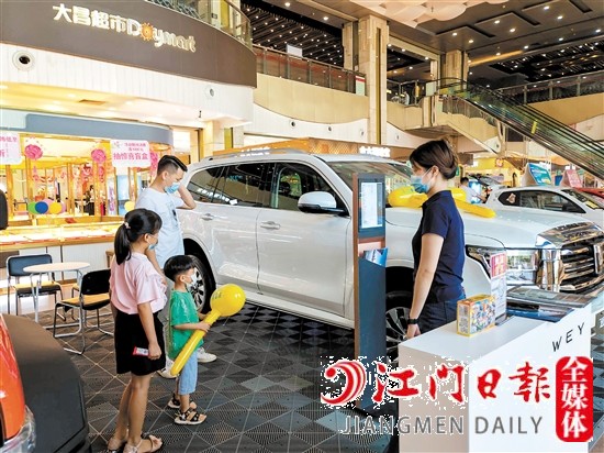 越野車受到越來越多消費(fèi)者的青睞。