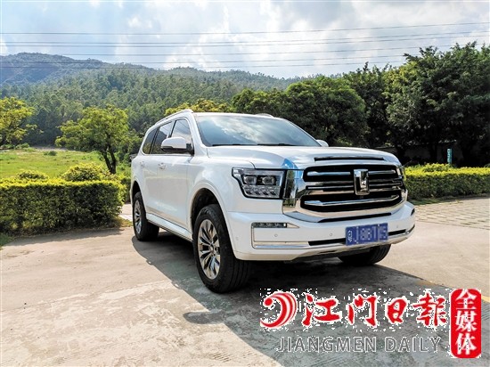 坦克500外觀方正硬朗。