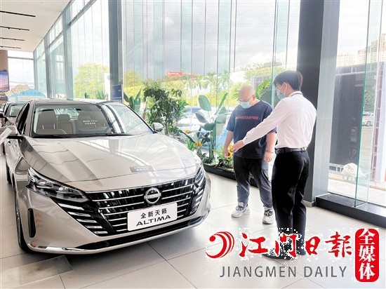 要盡早提到新車，享受乘用車消費補貼，建議消費者購車時盡量選擇現(xiàn)車。