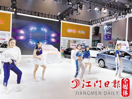 端午車展現(xiàn)場將有精彩的表演。